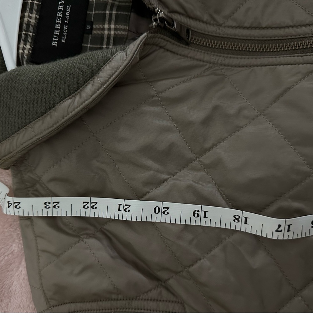 Burberry Black Label Quilted Bomber Jacket Size M Taupe Nylon Japan Exclusive - Picture 15 of 16